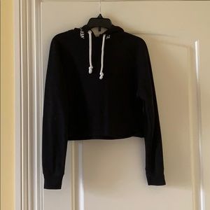 H&M cropped sweatshirt